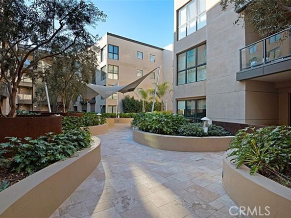 402 Rockefeller 203, Irvine CA 92612