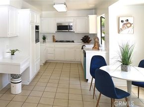 20254 Stagg Street, Winnetka (los Angeles) CA 91306