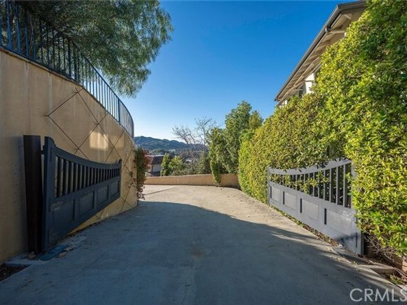 4430 Rosebank, La Canada Flintridge CA 91011