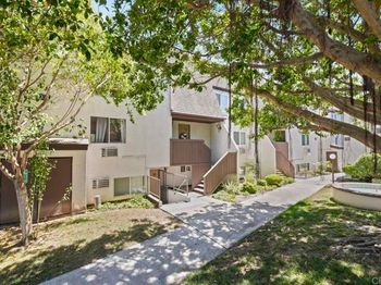 1317 Caminito Gabaldon