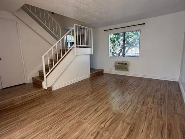 1317 Caminito Gabaldon H, San Diego CA 92108