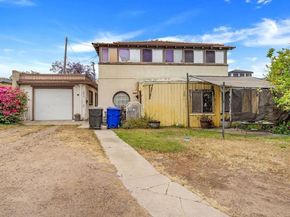3018 Nimitz Boulevard, San Diego CA 92106