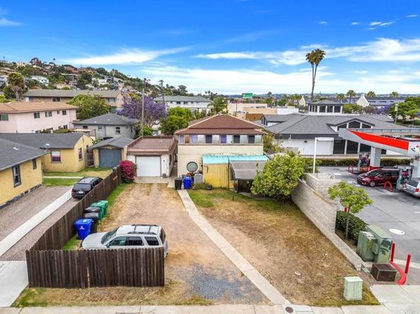 3018 Nimitz Boulevard, San Diego CA 92106