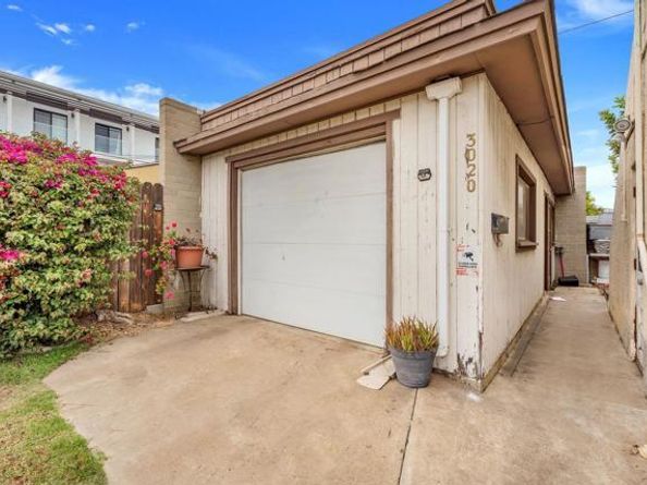 3018 Nimitz Boulevard, San Diego CA 92106