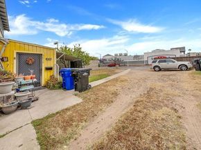 3018 Nimitz Boulevard, San Diego CA 92106