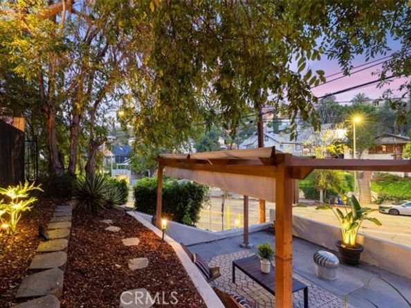 2207 Apex Avenue, Los Angeles CA 90039