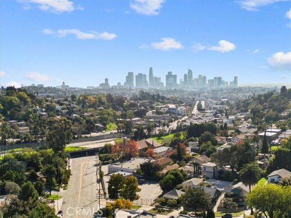 2207 Apex Avenue, Los Angeles CA 90039