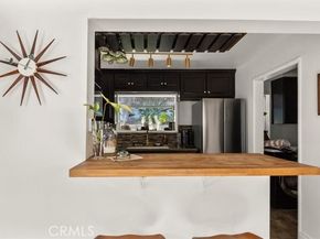 2207 Apex Avenue, Los Angeles CA 90039