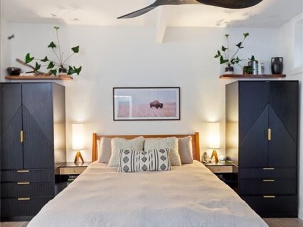 2207 Apex Avenue, Los Angeles CA 90039