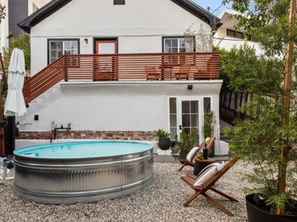 2207 Apex Avenue, Los Angeles CA 90039