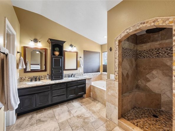 951 S Creekview Lane, Anaheim CA 92808