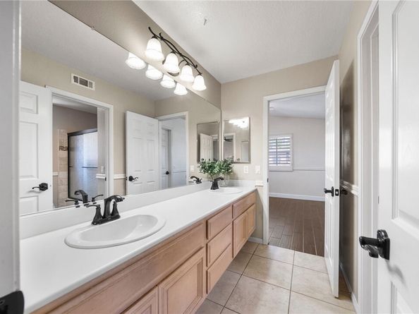951 S Creekview Lane, Anaheim CA 92808