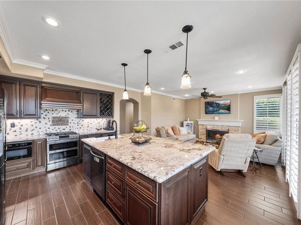951 S Creekview Lane, Anaheim CA 92808