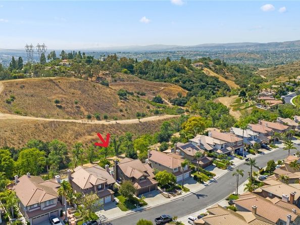 951 S Creekview Lane, Anaheim CA 92808