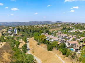 951 S Creekview Lane, Anaheim CA 92808