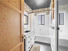 981 W Elberon Avenue, San Pedro (los Angeles) CA 90731