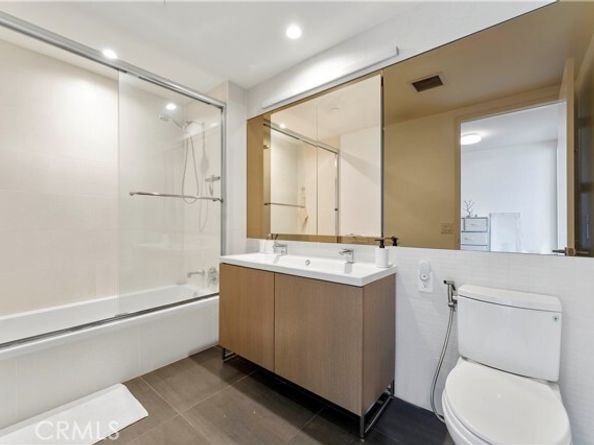 889 Francisco Street 2906, Los Angeles CA 90017