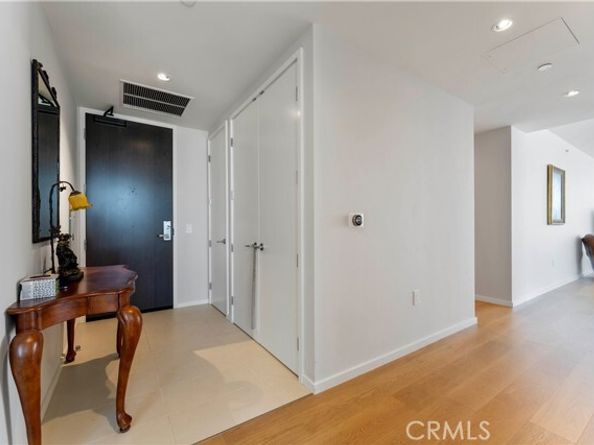 889 Francisco Street 2906, Los Angeles CA 90017