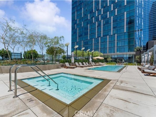 889 Francisco Street 2906, Los Angeles CA 90017