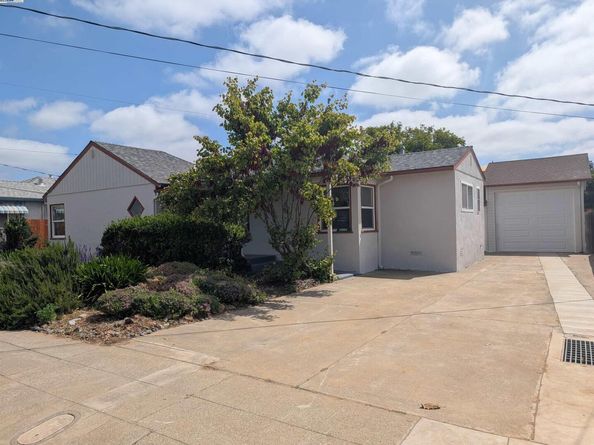 20054 Santa Maria Ave, Castro Valley CA 94546