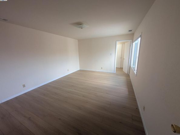 20054 Santa Maria Ave, Castro Valley CA 94546