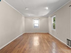 3747 Park Boulevard Way, Oakland CA 94610