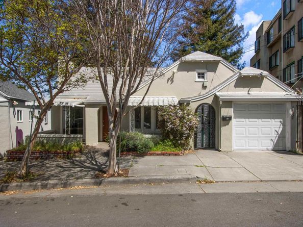 3747 Park Boulevard Way, Oakland CA 94610
