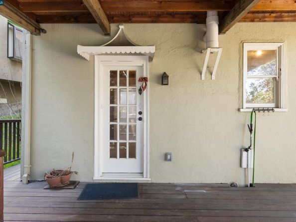 3747 Park Boulevard Way, Oakland CA 94610