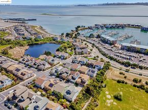 104 Seacliff Court, Richmond CA 94801