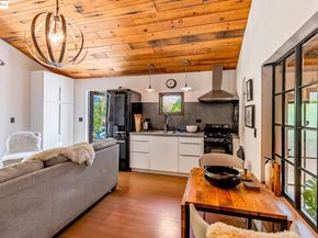 6108 Hillegass Ave, Oakland CA 94618