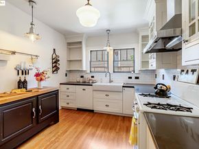6108 Hillegass Ave, Oakland CA 94618