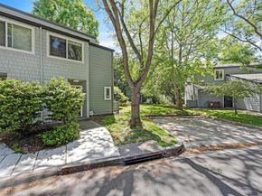 127 Temescal Cir, Emeryville CA 94608