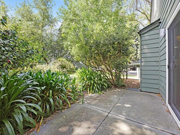 127 Temescal Cir, Emeryville CA 94608