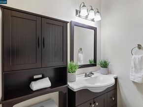 1945 Trinity Avenue 8, Walnut Creek CA 94596