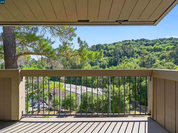 2079 Ascot Dr 240, Moraga CA 94556