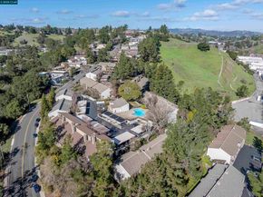 2079 Ascot Dr 240, Moraga CA 94556