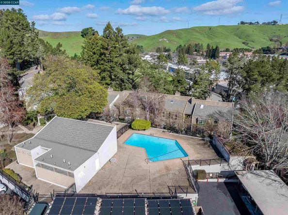 2079 Ascot Dr 240, Moraga CA 94556