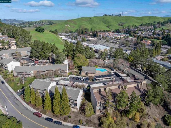 2079 Ascot Dr 240, Moraga CA 94556