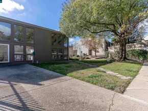 2079 Ascot Dr 240, Moraga CA 94556