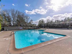 2079 Ascot Dr 240, Moraga CA 94556