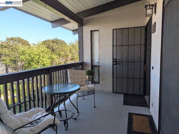 19100 Crest Ave 24, Castro Valley CA 94546