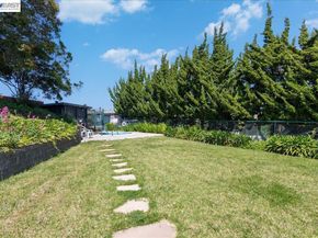 19100 Crest Ave 24, Castro Valley CA 94546