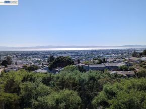 19100 Crest Ave 24, Castro Valley CA 94546
