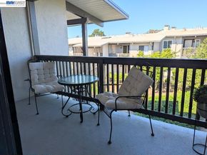 19100 Crest Ave 24, Castro Valley CA 94546
