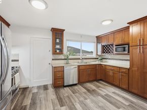 1657 162nd Ave, Ashland CA 94578