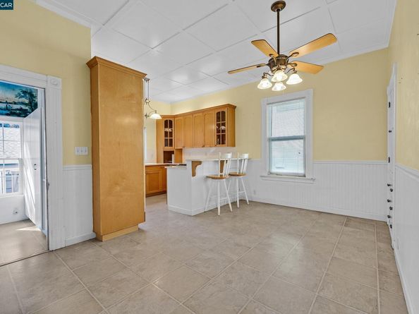 610 Quinan St, Pinole CA 94564