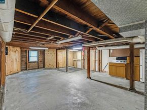 610 Quinan St, Pinole CA 94564