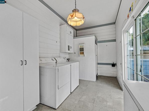 610 Quinan St, Pinole CA 94564