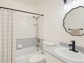 7 Commodore DR 355, Emeryville CA 94608