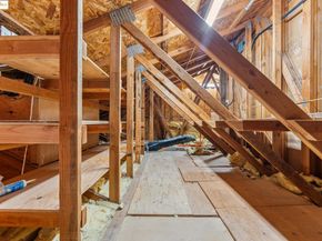 850 W Grand Ave 17, Oakland CA 94607